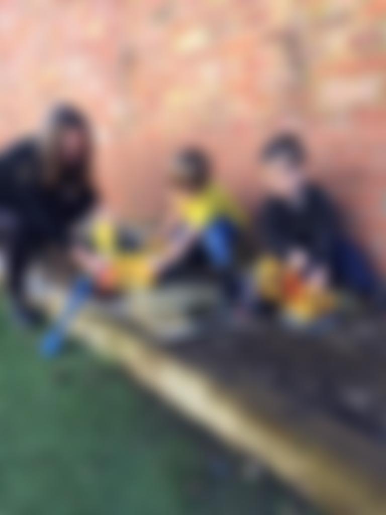 Busy Bees Pre-School Playgroup | Charici