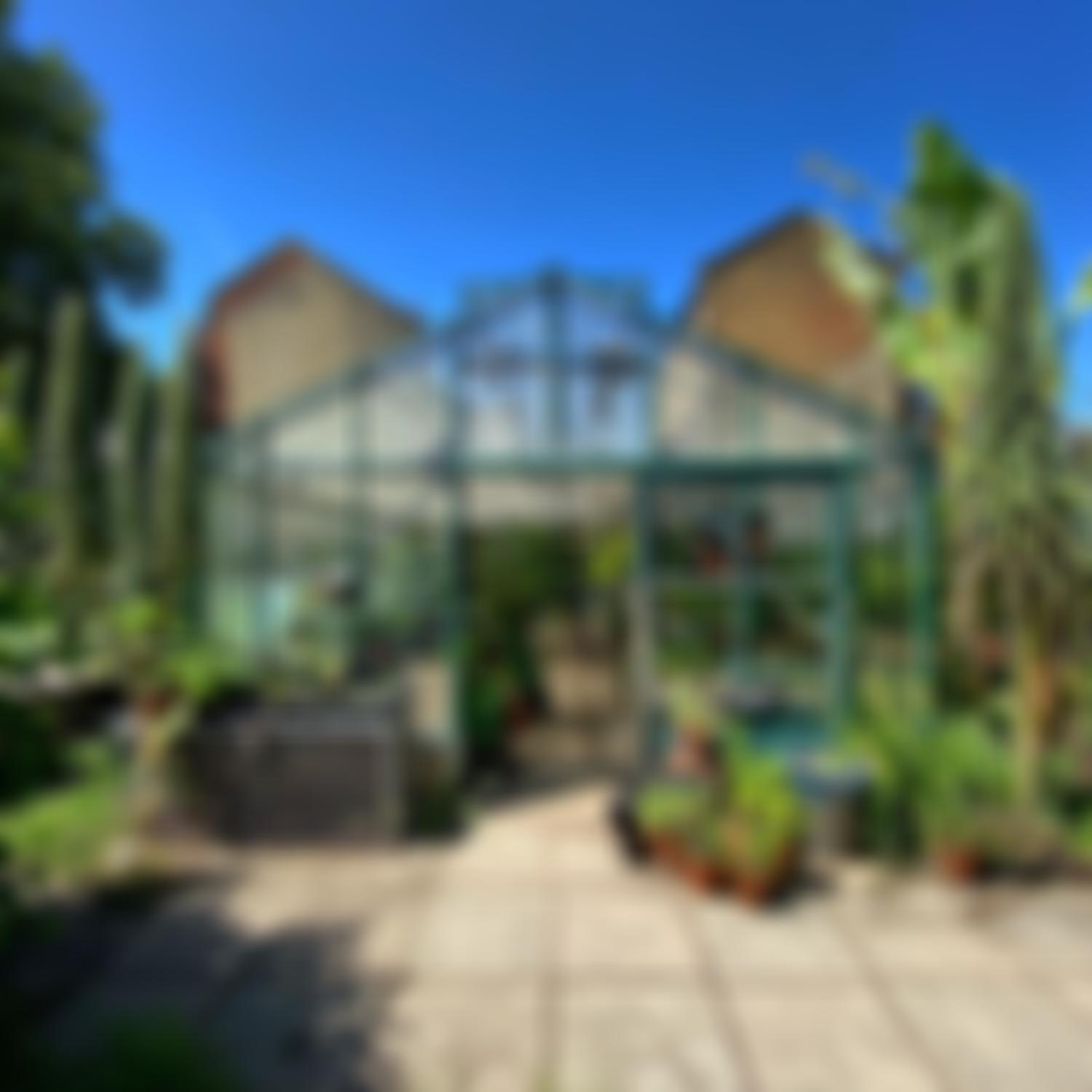 Walworth Garden | Charici