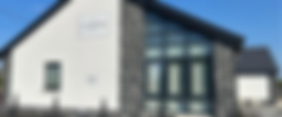 Neuadd Llanddarog Hall | Charici